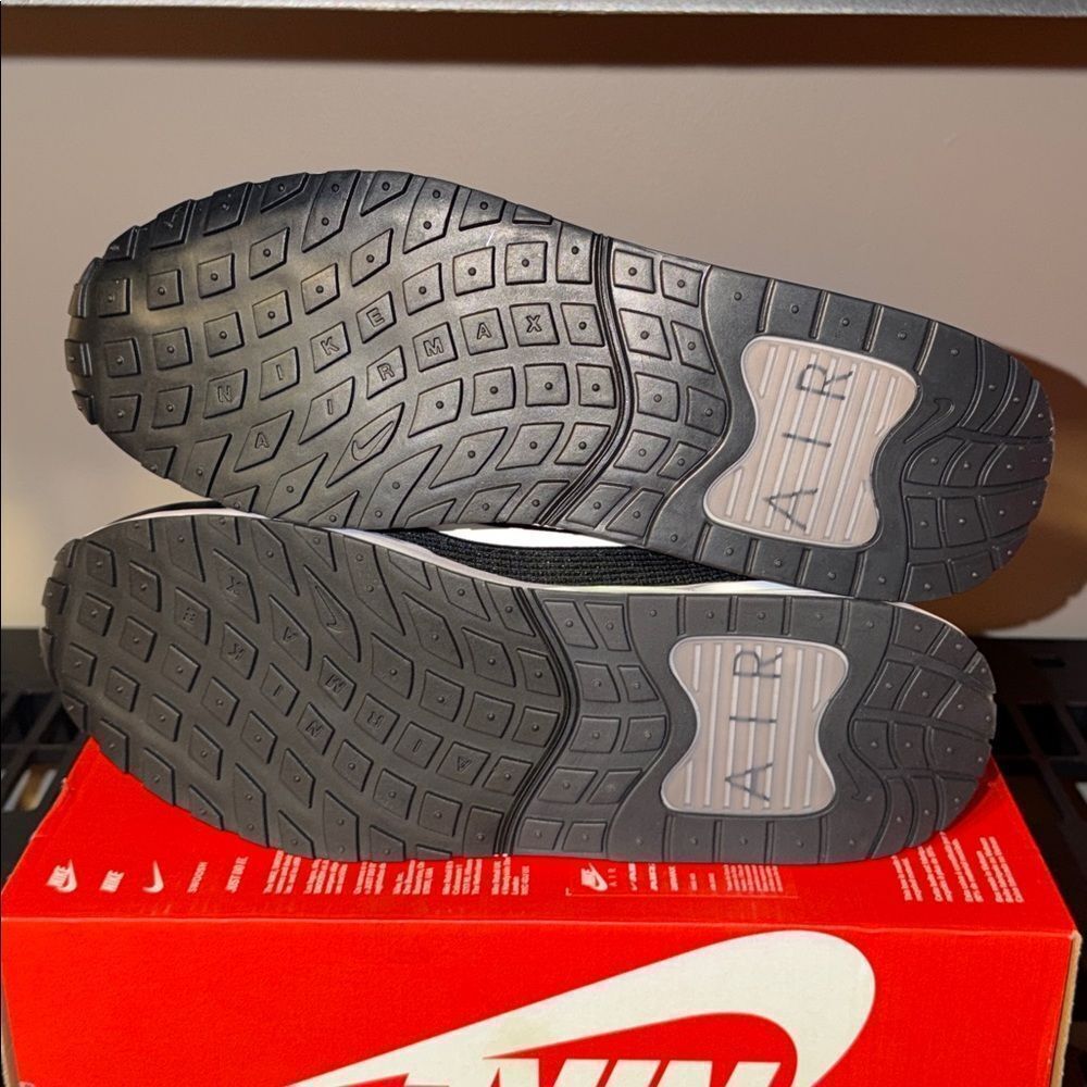 Nike Air Max Solo Black White HQ2572-001 Men’s Size 7.5 - Picture 5 of 6